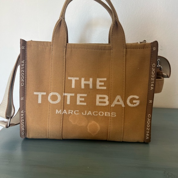 Marc Jacobs Jacquard Medium Tote - Picture 3 of 7